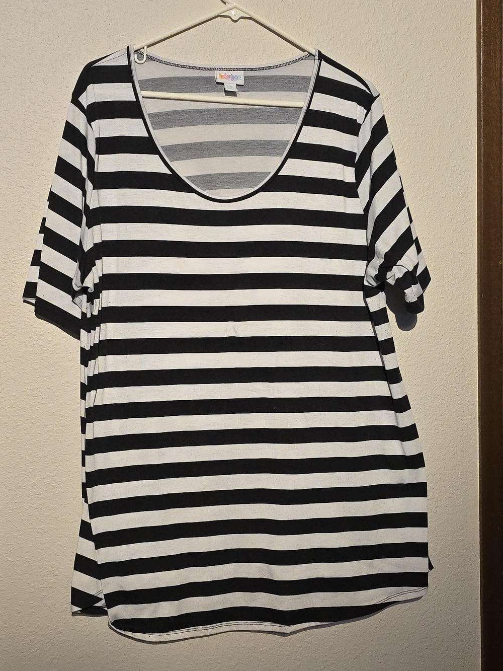 LuLaRoe Black & White Striped Short Sleeve Scoop Neck Top